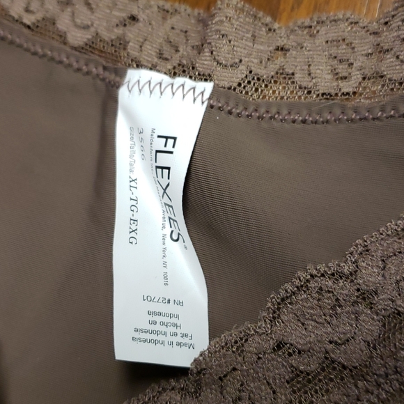 Flexees Lace shaping camisoles- 4 piece bundle - Picture 8 of 8